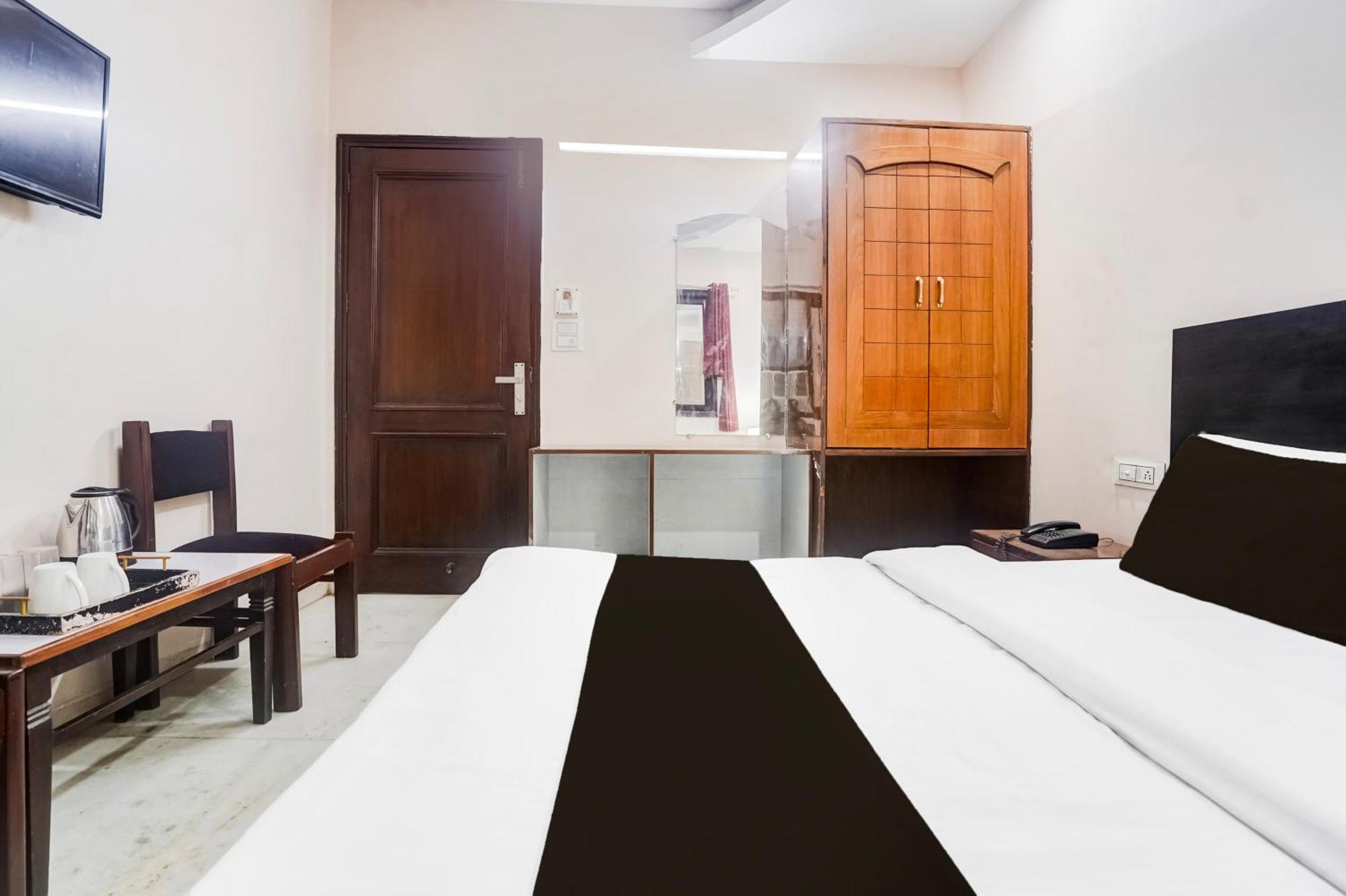 Fabhotel De Gold New Delhi Eksteriør bilde